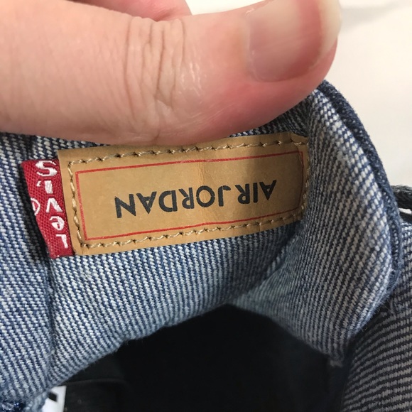 ❌SOLD❌ Jordan x Levi's Retro Air Jordan 4 - Picture 7 of 8